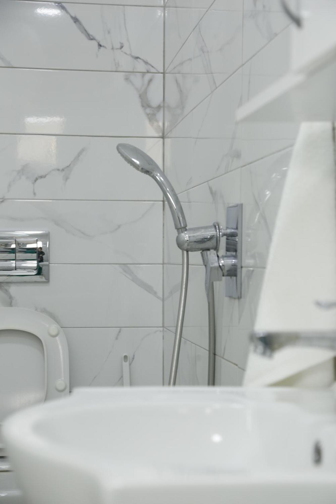 Albi Apartment Tirana Extérieur photo